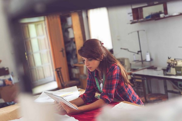 How to Implement a Digital Nomad Policy in a UK-Based Tech Company?